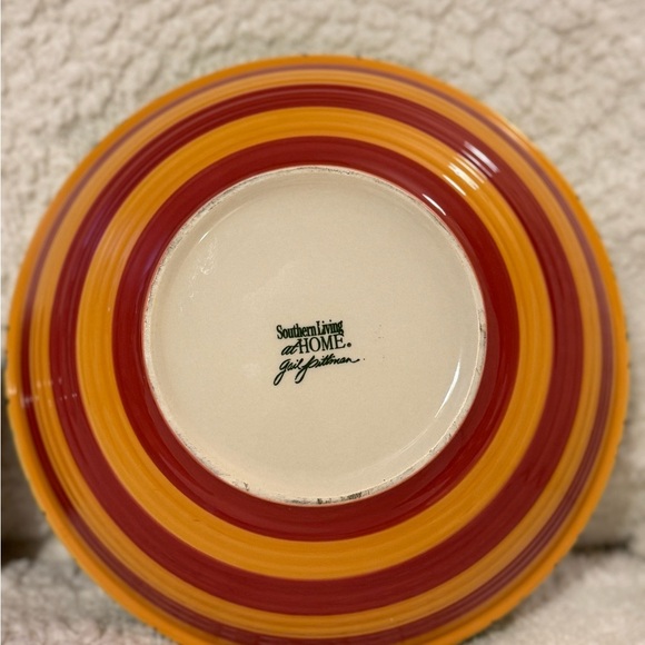 Southern Living Vibrant Red and Yellow Dinnerware Set - Picture 4 of 7